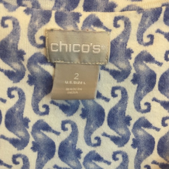 Chico’s Beachy Seahorse V-Neck Top Sz 2 - Picture 4 of 4
